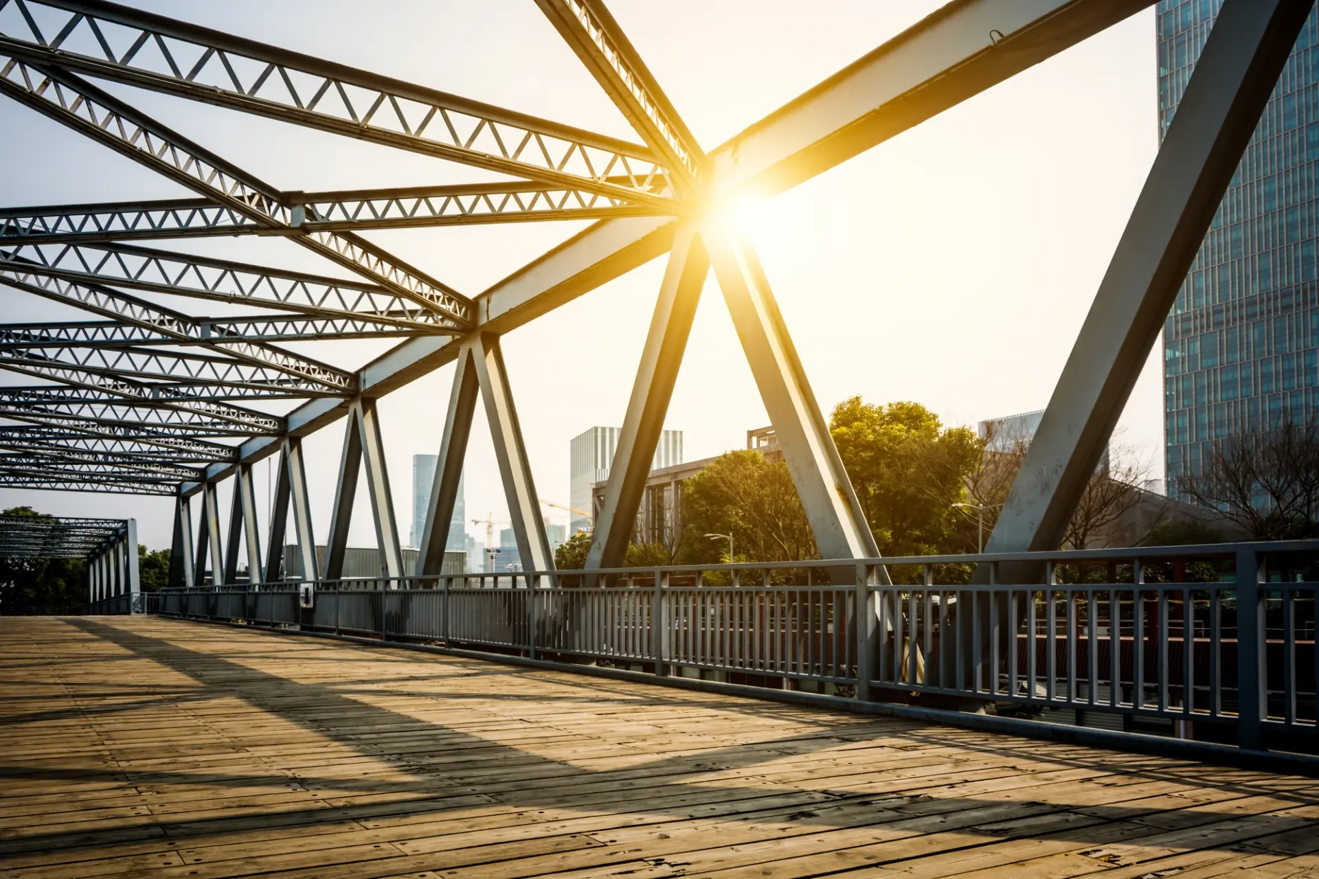 Read more about the article Steel Structures vs Concrete: Which is Right for Your Project?